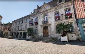 La vie locale Magasin bi1 Auxerre